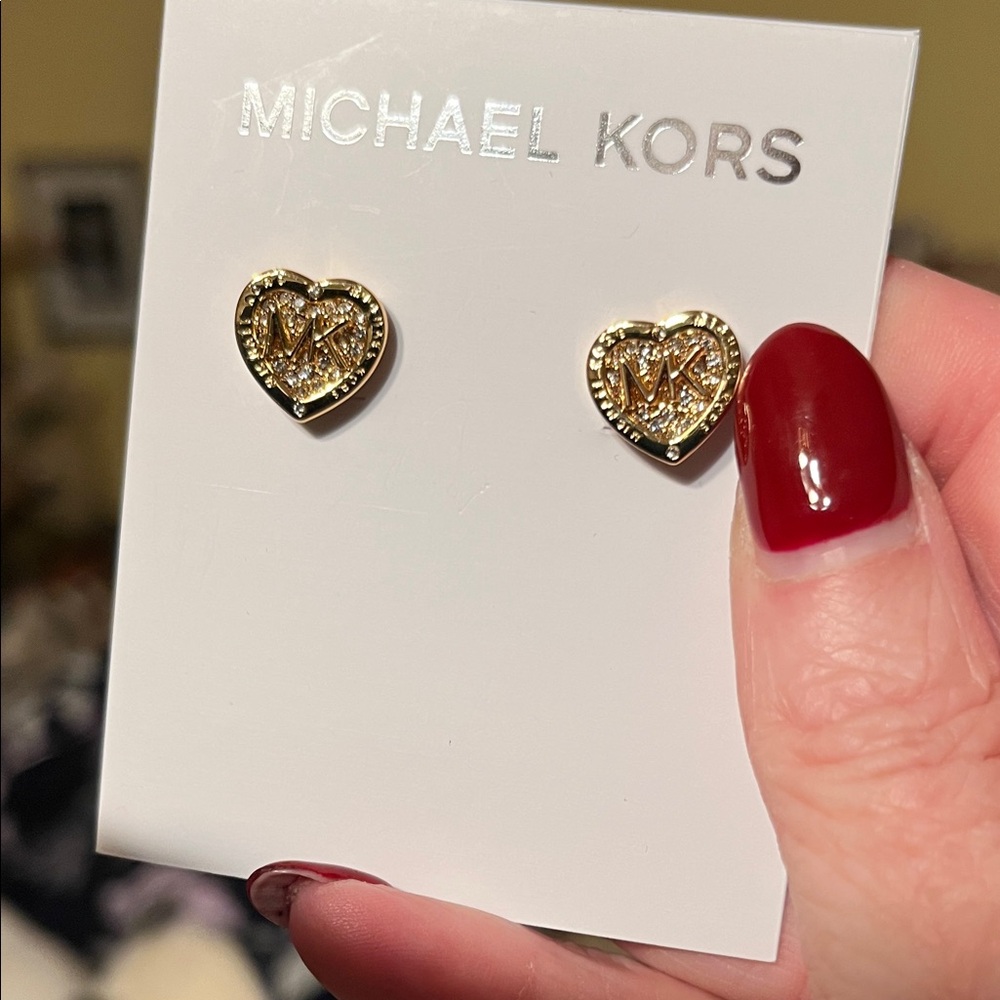 NWT Michael Kors Gold Heart Stud Earrings with bling - Picture 6 of 6